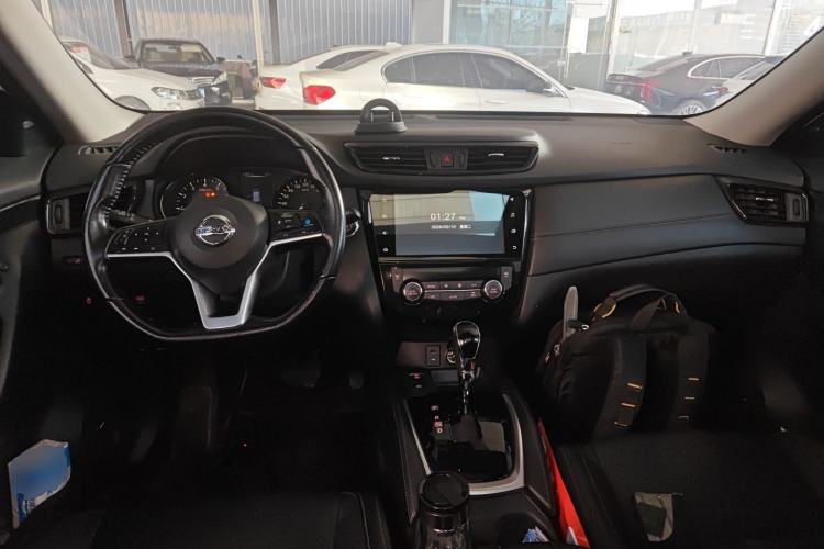 Used Nissan X-Trail 2020 2.5L XL ITS CVT 4WD Deluxe Navigation Edition Center Console