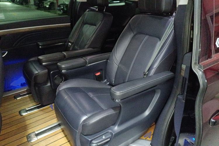 Used GAC Trumpchi M8 2021 Master Series 390T Ultimate Edition Left Rear Seat