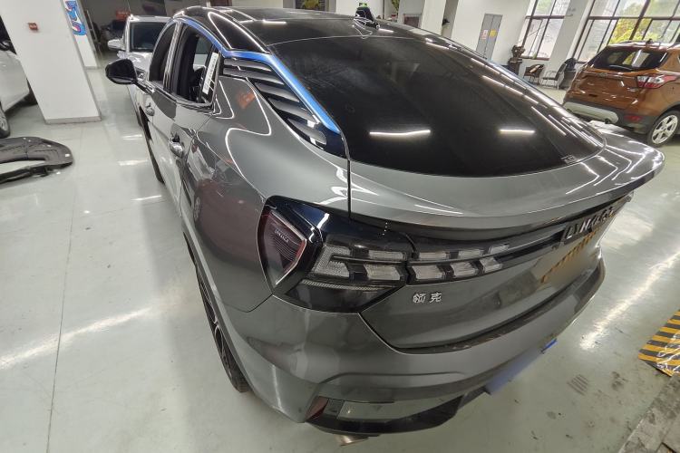 Used Lynk & Co 05 2020 2.0TD Two-Wheel Drive Shine Halo Exterior 2