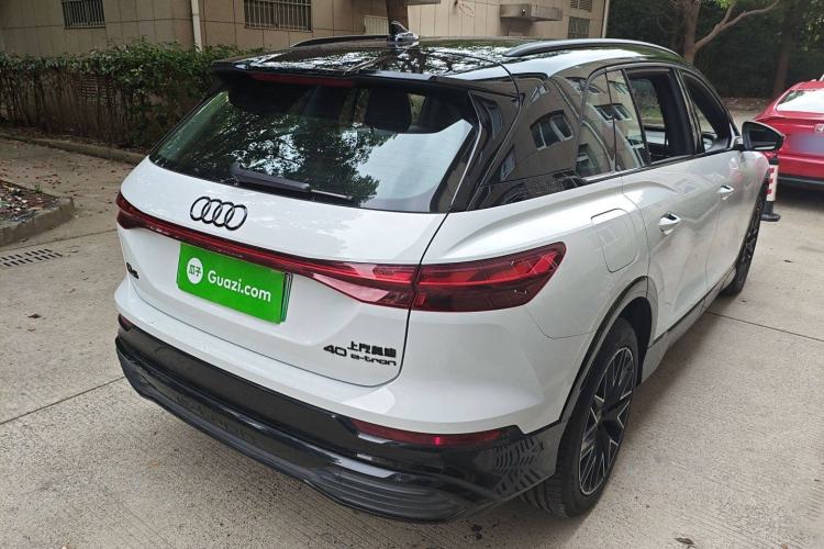 Used Audi Q5 e-tron 2022 40 e-tron Starlight Edition Mech Kit