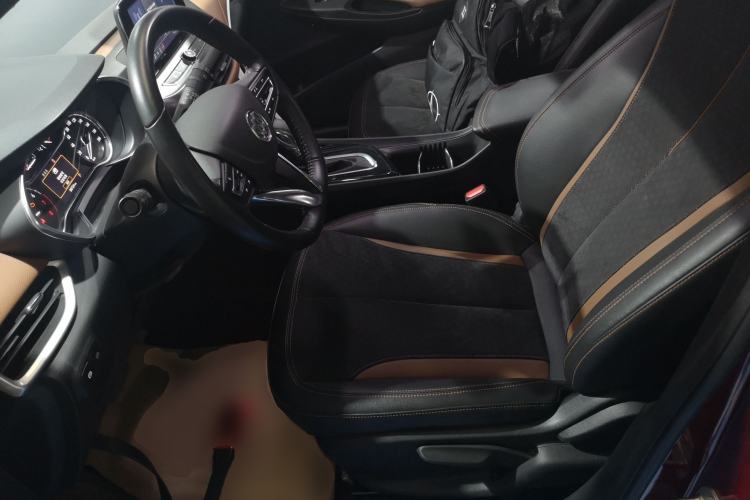 Used Buick Encore 2020 20T CVT Luxury Edition Left Front Seat