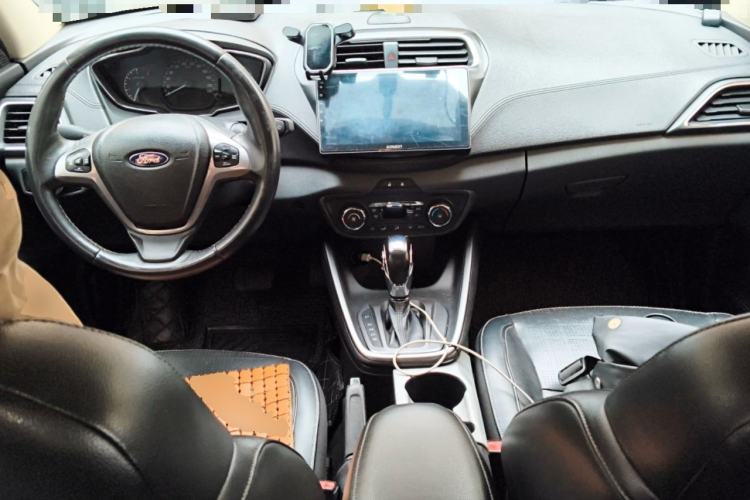 Used Ford Escort 2015 1.5L Automatic Fashion Model
