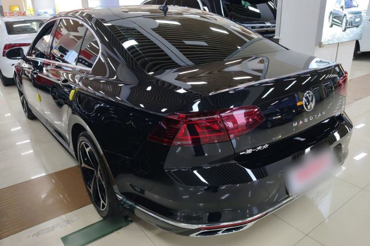 Used Volkswagen Magotan 2025 Zhongxiang Model 280TSI DSG Luxury Version
