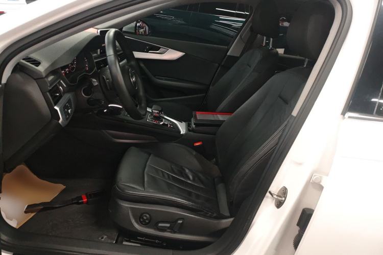 Used Audi A4L 2019 40 TFSI Fashion Edition China VI Emission Standard
