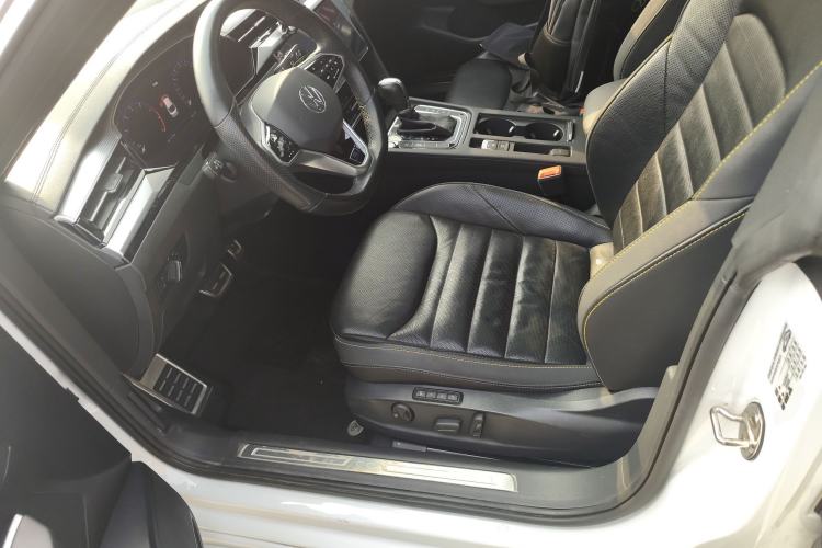 Used Volkswagen FAW-Volkswagen CC 2023 380TSI Striking Edition
