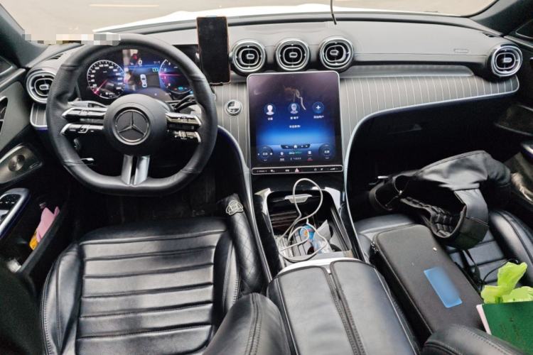 Used Mercedes-Benz C-Class 2022 C 260 L Obsidian Night Sport Edition Center Console