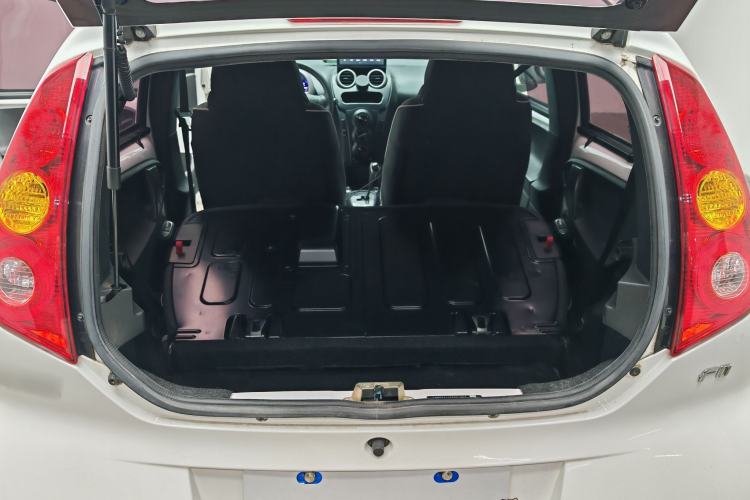 Used BYD F0 2015 1.0L AMT XuanKu Model Interior 9