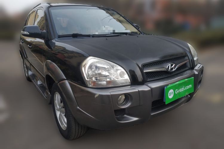 Used Hyundai Tucson 2009 2.0L Automatic Two-Wheel Drive with Sunroof