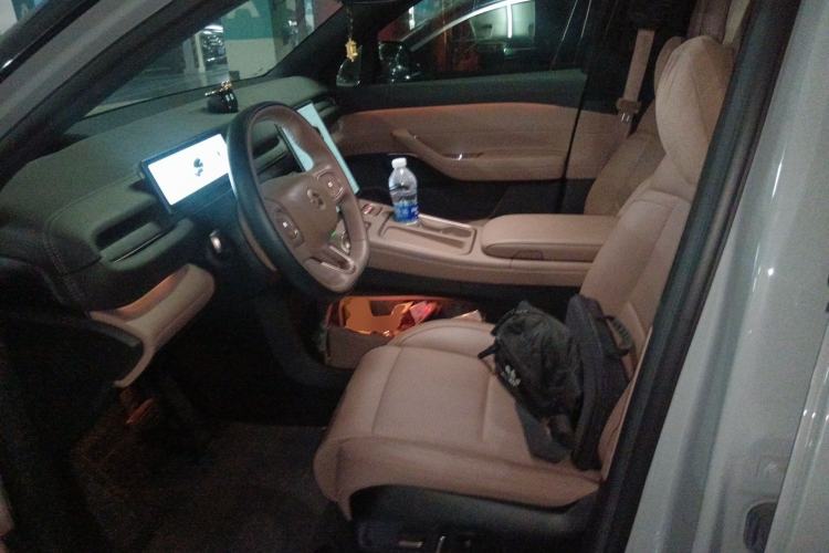 Used Nio ES6 2023 75 kWh Left Front Seat