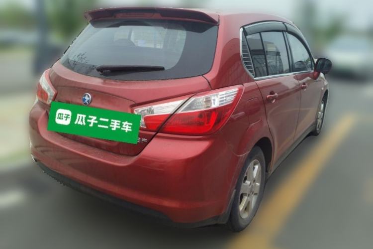 Used Venucia R50 2013 1.6L Manual Luxury Edition
