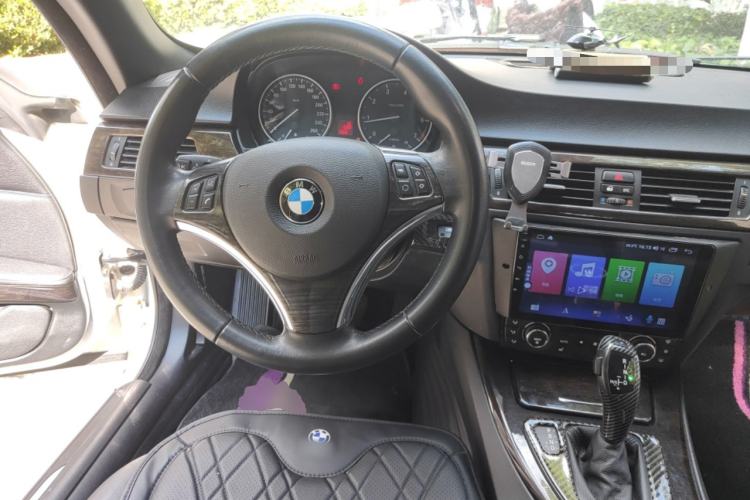 Used BMW 3 Series 2011 320i Convertible Coupe Steering Wheel