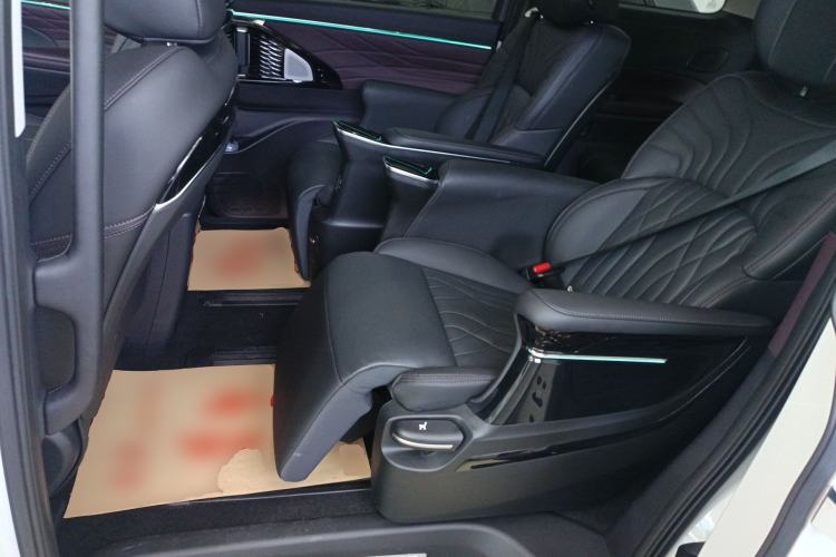 Used GAC Trumpchi M8 2024 Master Series Super Hybrid Edition Left Rear Seat