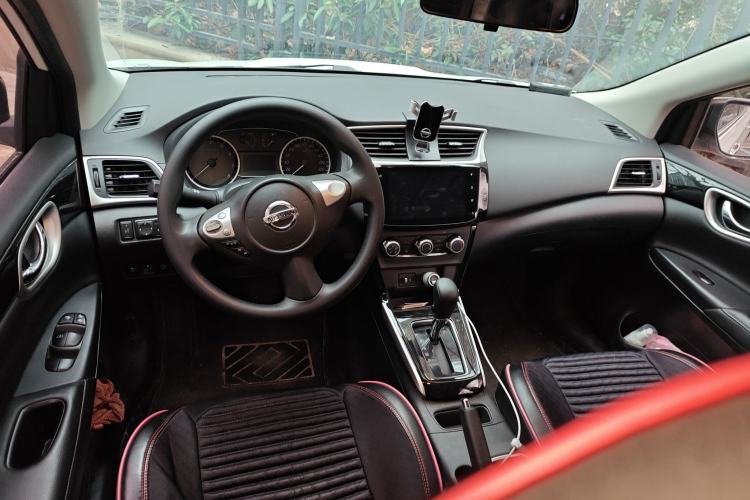 Used Nissan Sylphy 2022 Classic 1.6XL CVT Luxury Edition Center Console