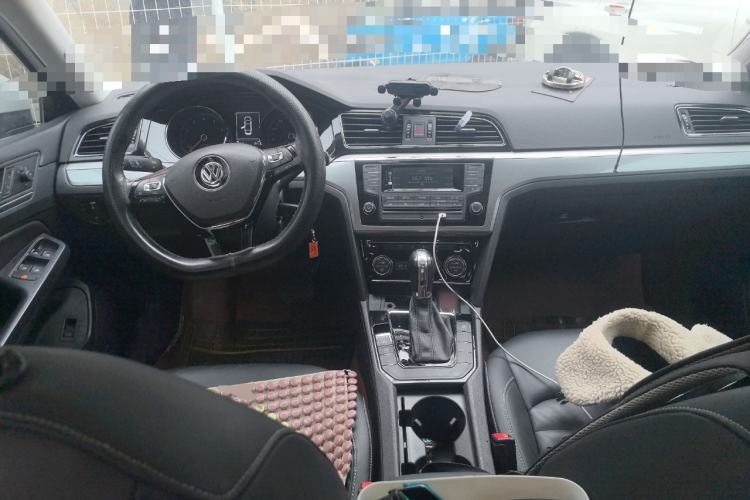 Used Volkswagen Lamando 2015 280TSI DSG Comfort Edition Center Console