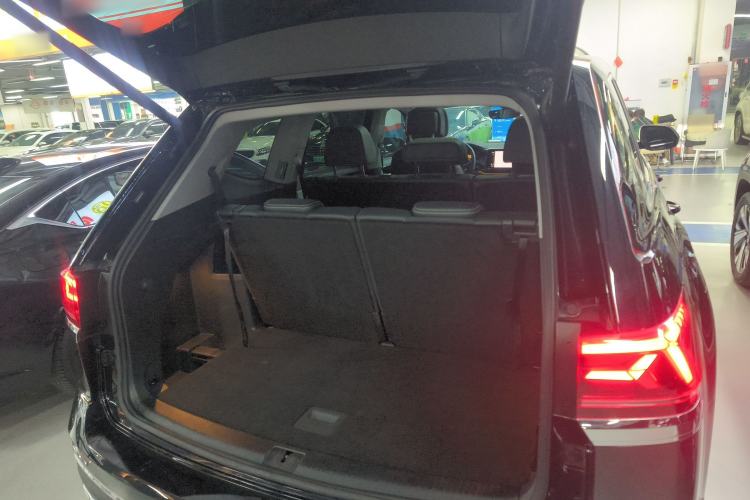 Used Volkswagen Teramont 2024 380TSI Four-Wheel Drive Prestige Luxury Edition Trunk