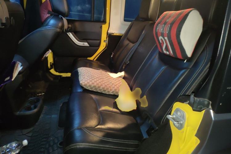 Used Jeep Wrangler 2015 3.0L Sahara Four-Door Comfort Edition Left Rear Seat