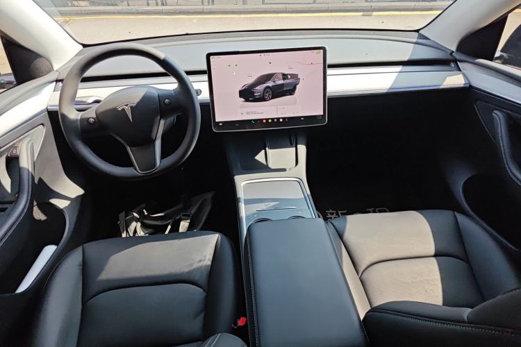 Used Tesla Model Y 2024 Rear-Wheel-Drive Version Center Console