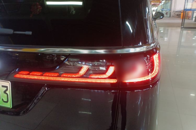 Used VOYAH Dream 2025 PHEV Four-Wheel-Drive Flagship Kunpeng Edition Exterior 3