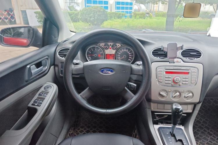 Used Ford Focus 2013 Hatchback Classic 1.8L Automatic Base Model
