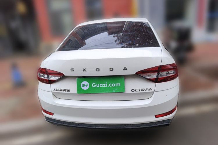 Used Skoda Octavia 2019 1.5L Automatic SmartDrive Comfort Edition China VI Standard Rear