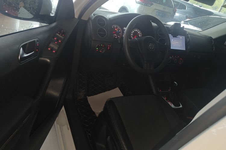 Used Volkswagen Tiguan L 2016 300TSI Automatic Two-Wheel Drive Trend Edition