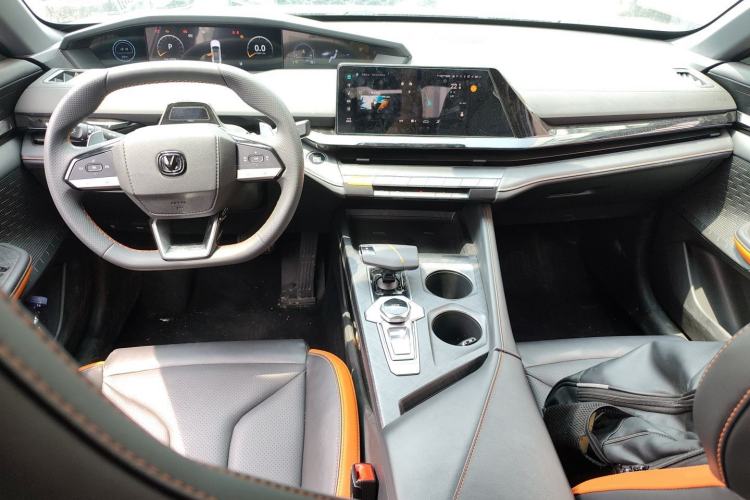 Used CHANGAN UNI-V 2023 1.5T Prestige Model
