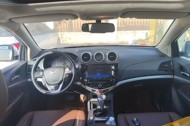 Used BYD S7 2015 2.0T Upgraded Automatic Luxury Version