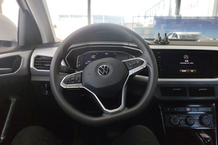 Used Volkswagen Tacqua 2023 200TSI DSG Joy-Connect Edition Steering Wheel
