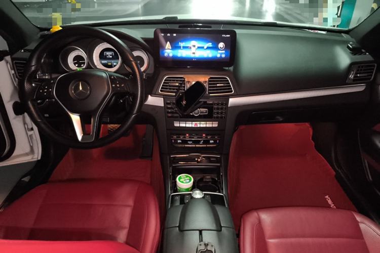 Used Mercedes-Benz E-Class 2014 E 200 Coupe Center Console