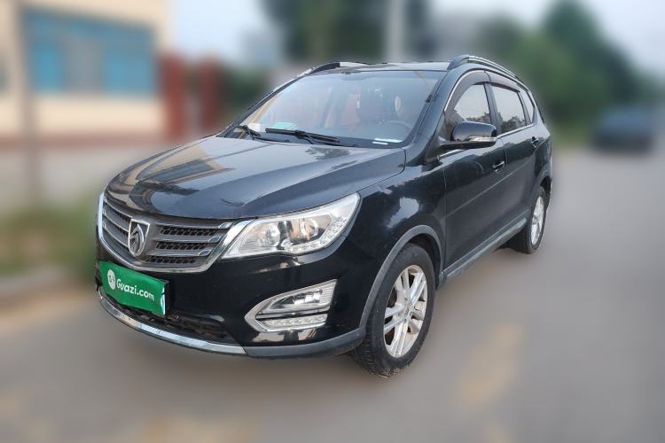 Used Baojun 560 2015 1.8L manual Comfort trim level