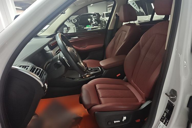 Used BMW X3 2022 Second Facelift xDrive30i Leading Edition M Night Sky Package Interior 4