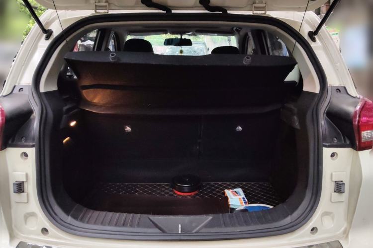 Used BAIC Senova X35 2016 1.5L Automatic Luxury Edition Trunk