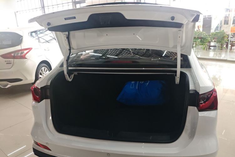 Used Roewe i5 2023 1.5L Manual Comfort Edition