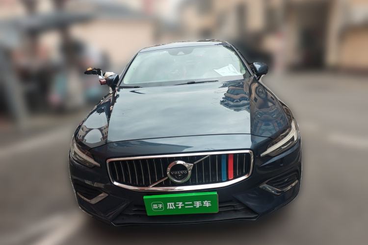 Used Volvo S60 2021 T4 Zhiyi Luxury Edition
