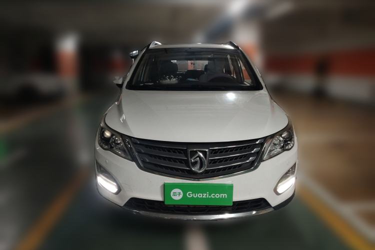 Used Baojun 560 2015 1.8L manual luxury version