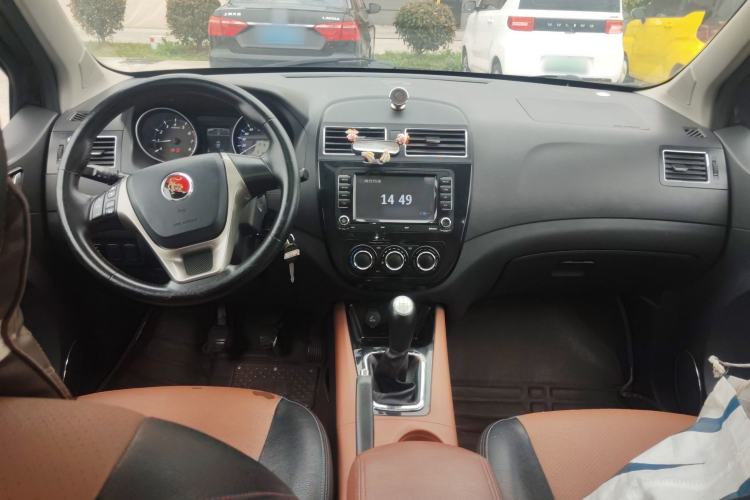 Used FORTHING Joyear X5 2015 1.6L Manual Luxury Model Center Console