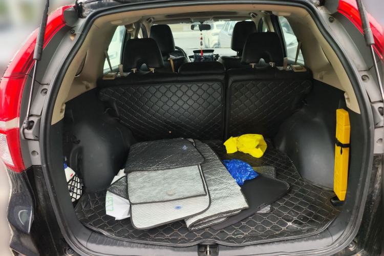 Used Honda CR-V 2016 2.0L two-wheel drive Urban Edition Trunk