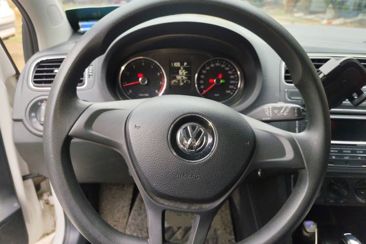 Used Volkswagen Polo 2014 1.4L Automatic Comfort Edition
