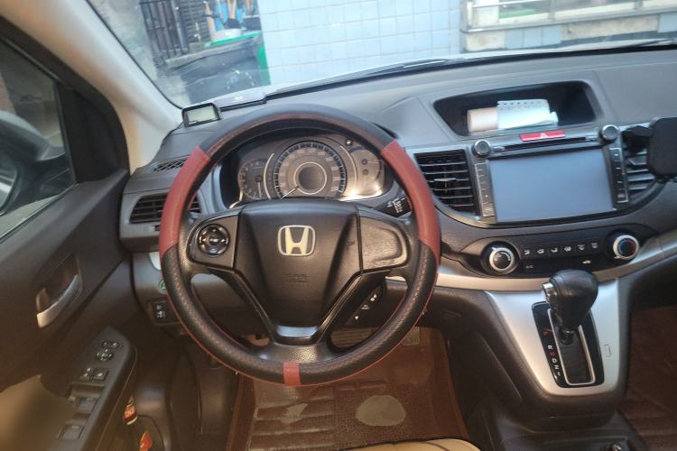 Used Honda CR-V 2012 2.0L two-wheel drive urban version
