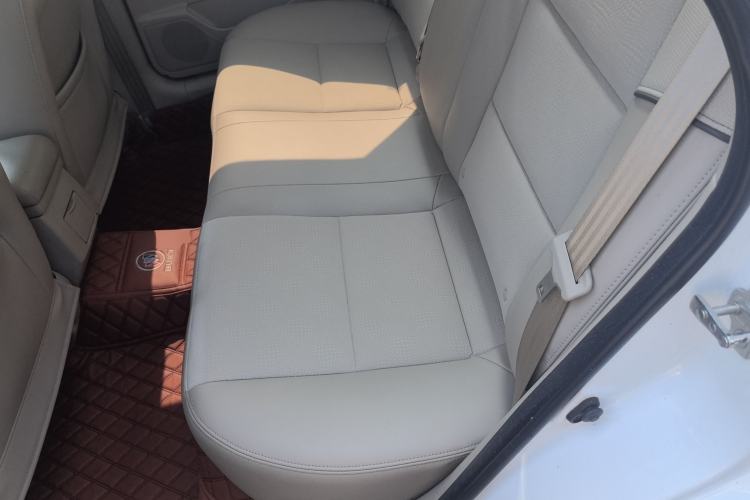 Used Buick Excelle 2015 1.5L Manual Classic Trim
