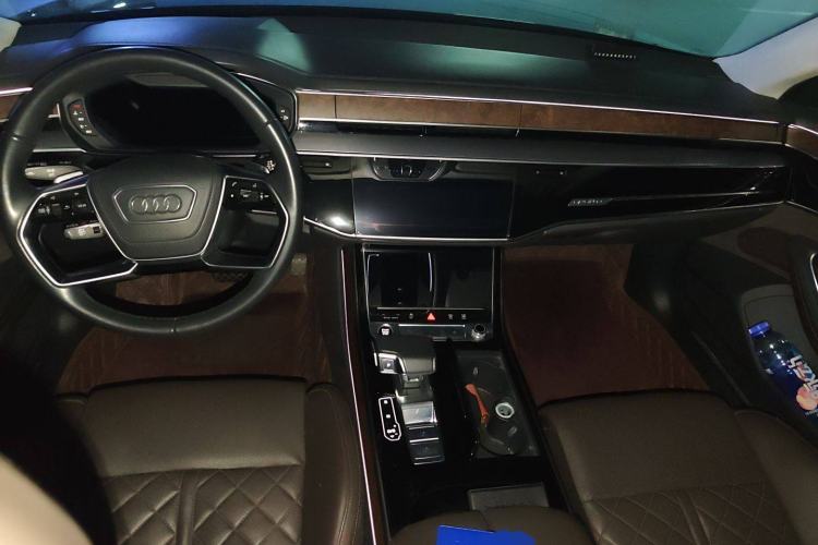 Used Audi A8 2022 A8L 55 TFSI quattro Luxury Edition Collector's Model Center Console