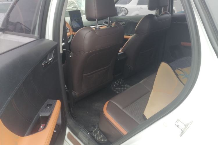 Used BYD e2 2020 Upgraded Version Long-Range Edition Luxury Model Interior 4