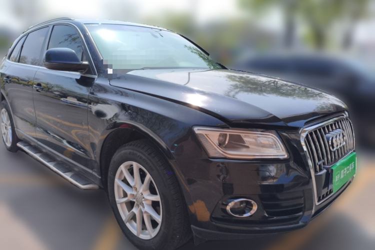 Used Audi Q5 2015 40 TFSI Trendy Edition Front Right 45 Deg