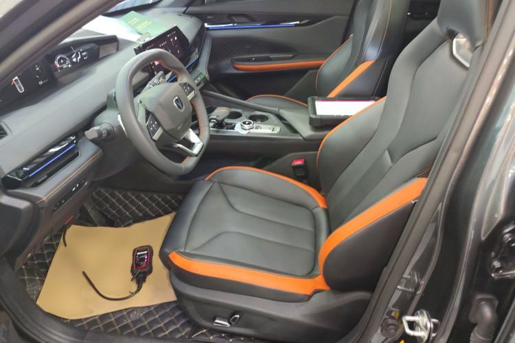 Used Changan UNI-V 2023 1.5T Prestige Model