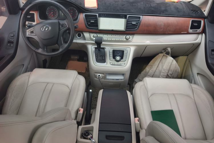 Used SAIC MAXUS G10 2014 2.0T Automatic Luxury Executive Edition