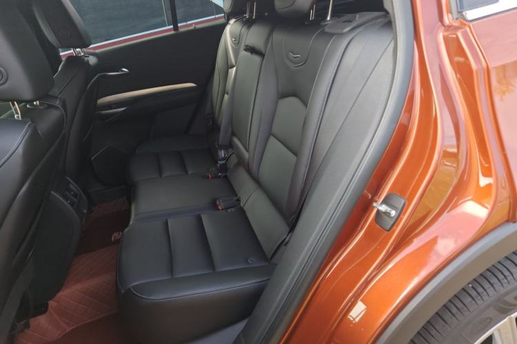 Used Cadillac XT4 2018 28T Two-Wheel Drive Leading Version
