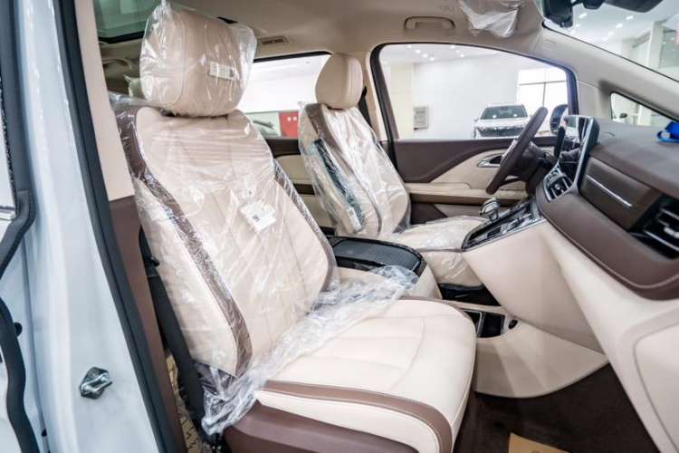 Used Bestune M9 2023 2.0T Prestige Edition
