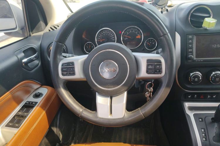 Used Jeep Compass 2014 Revised Version 2.4L Four-Wheel Drive Luxury Navigation Edition
