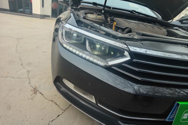 Used Volkswagen Magotan 2019 330TSI DSG Leading Edition China V Standard
