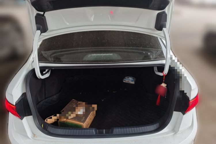 Used Volkswagen Sagitar 2025 300TSI DSG Excellence Edition Trunk